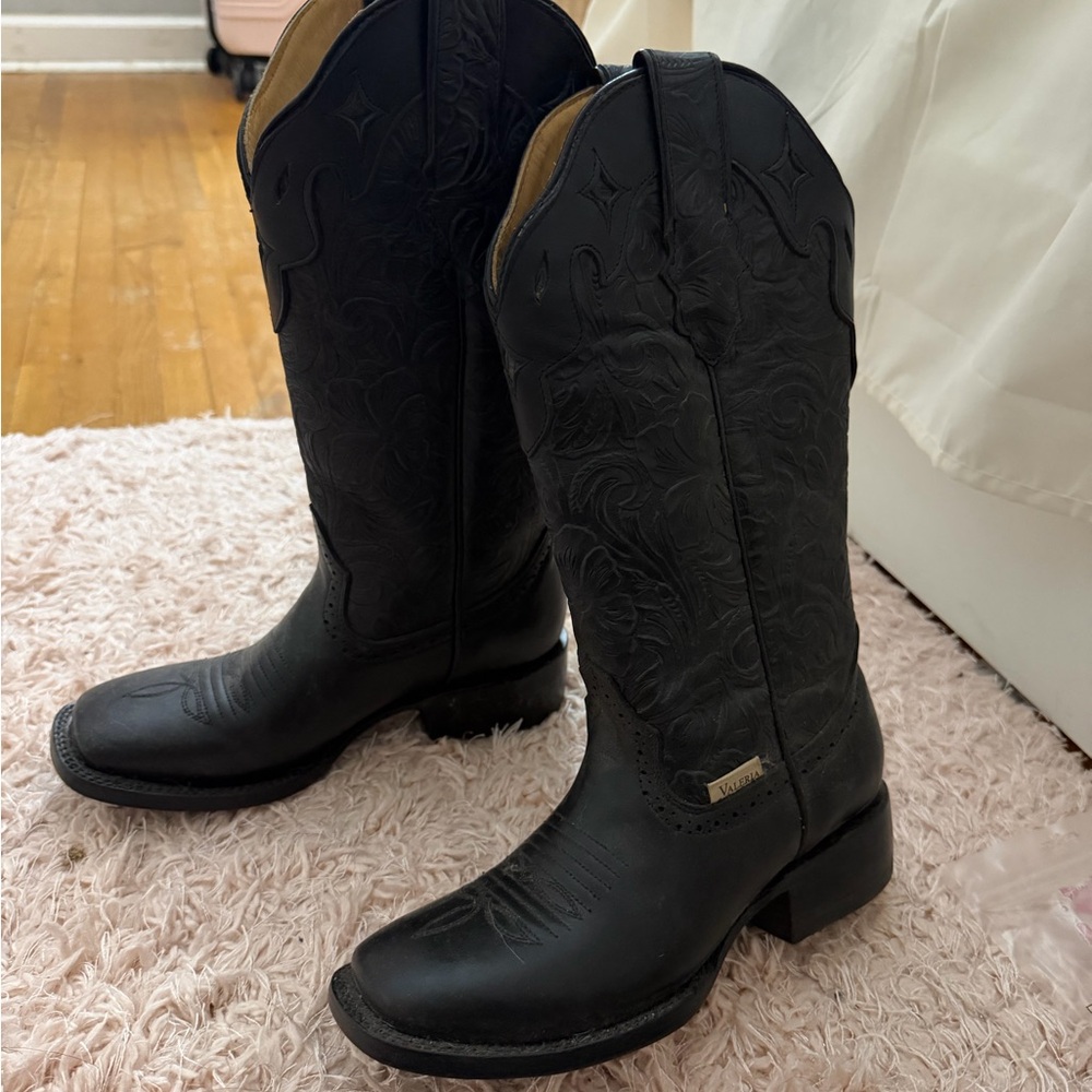 Black Embroidered Lace-Up Western Boots for Women